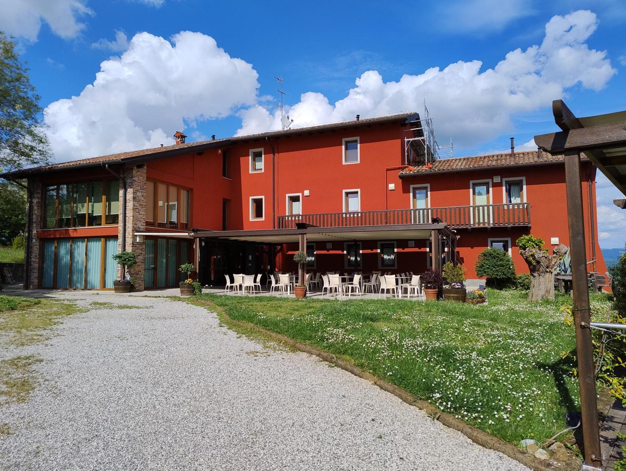 Le Badie Albergo Ristorante Rosazzo Exterior foto